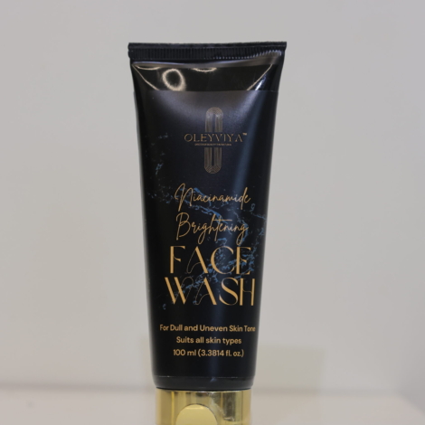 Niacinamide Brightening Face Wash